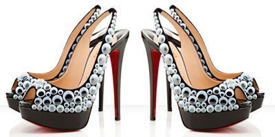 Peep toes con ojos de Christian Louboutin